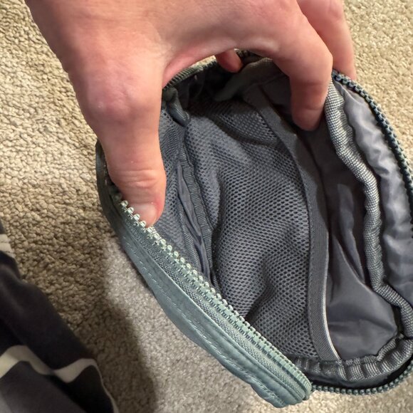 Mint green small cross body bag - Picture 4 of 4